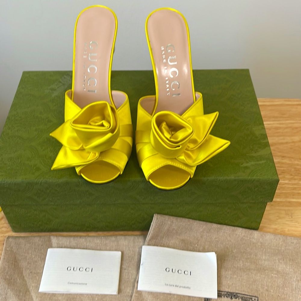 GUCCI Shawana Satin Flower Slide Heels Sandals - Picture 9 of 12